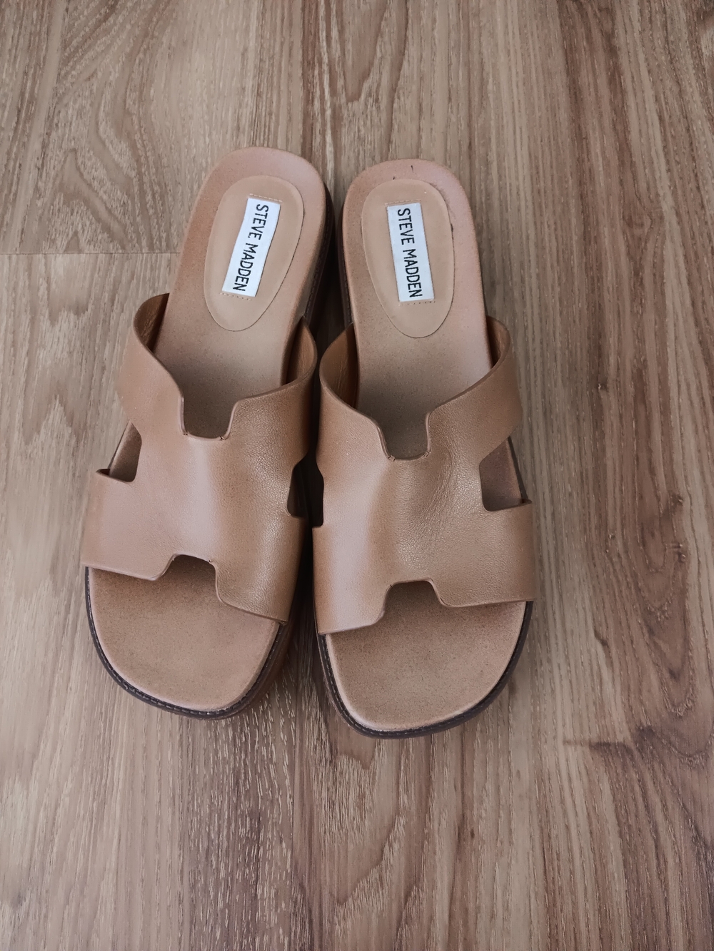 Steve Madden Neutral Tan Slide Mules - Picture 2 of 7